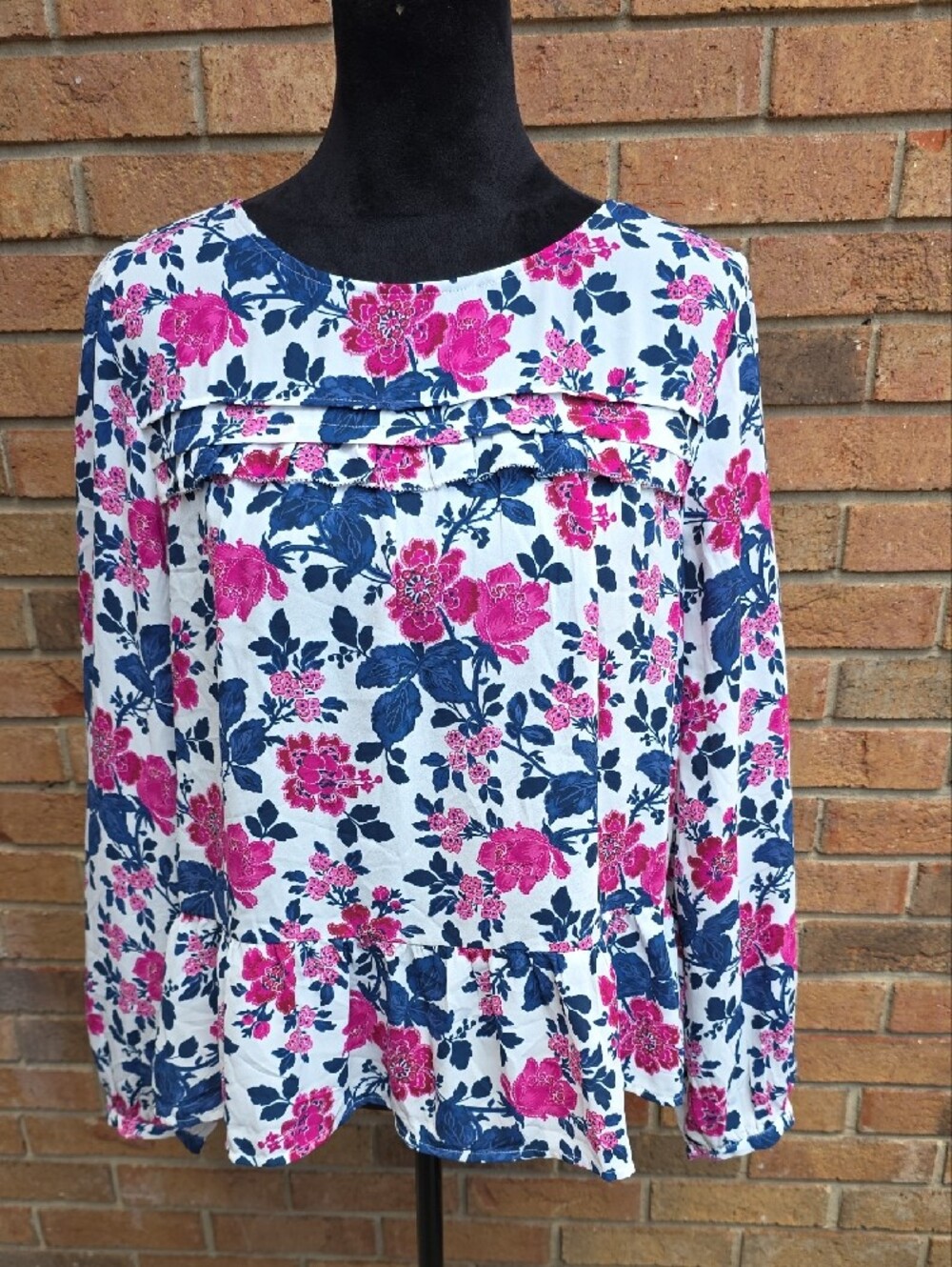 LOFT White Floral Pintuck Blouse with Pink & Navy Blooms Size XL - Picture 2 of 7